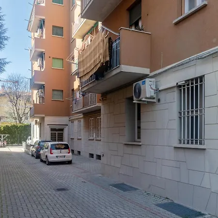 Sweet Graziella Vicino Stazione Per 6 Persone Appartement Bologne